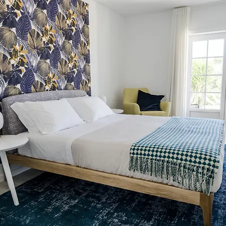 Emcasa Boutique 4* 로리냐