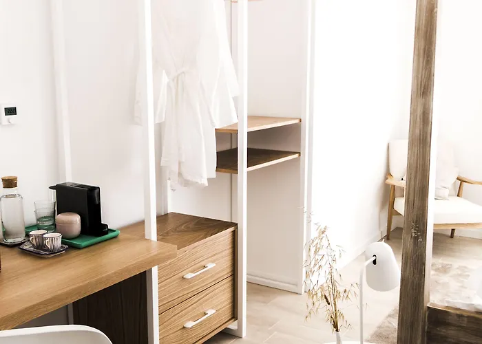 Emcasa Boutique بيت ضيافة لورينها